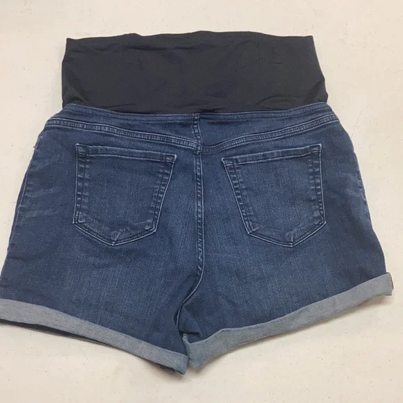 Isabel Maternity by Ingrid & Isabel midi denim short - Picture 2 of 5